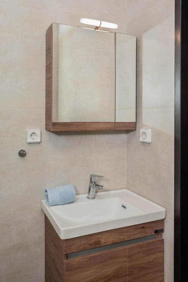 Condo Next To Metro St Athens! Ngoại thất bức ảnh